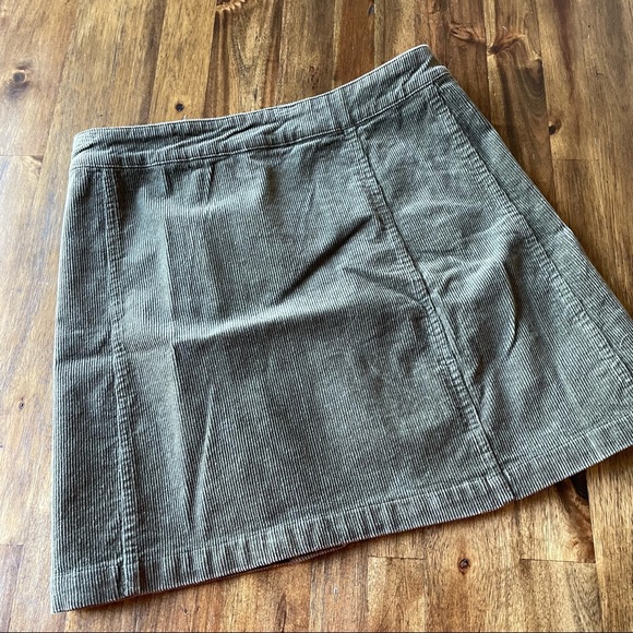 Green cord skirt Small - Picture 4 of 5